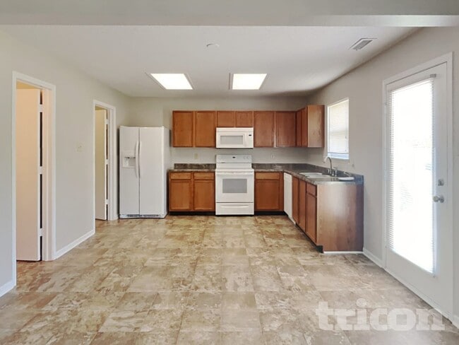 Foto del edificio - 5632 N Jefferson Dr