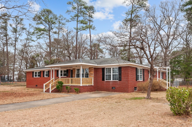 Foto principal - 205 Woodside Dr
