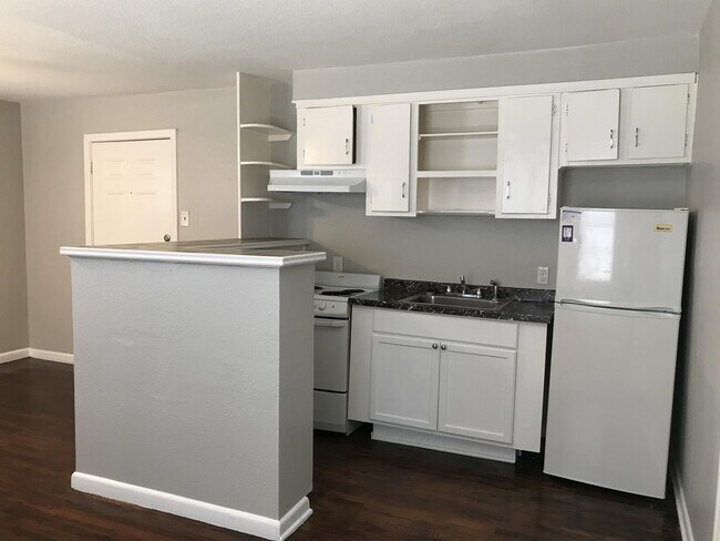 Foto del edificio - 4815 Live Oak St