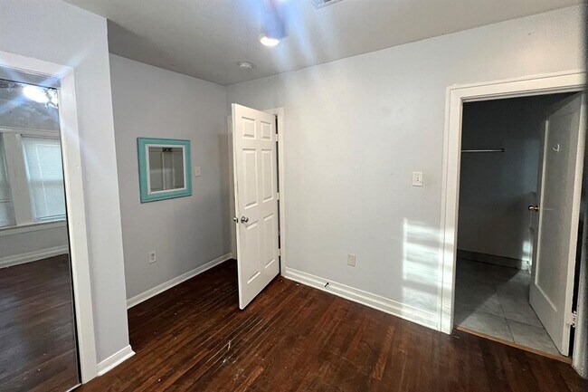 Foto del edificio - 2616 Rosedale St