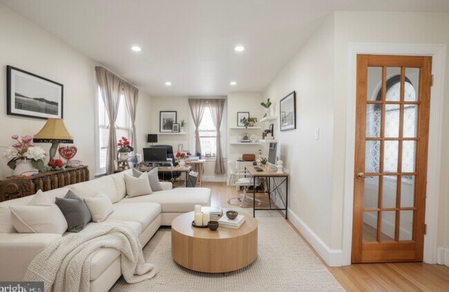 Foto del edificio - 206 E Hinckley Ave