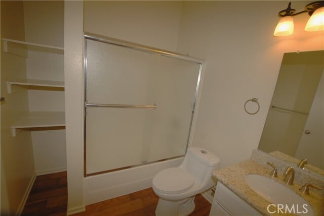 Foto del edificio - 17330 Chatsworth St