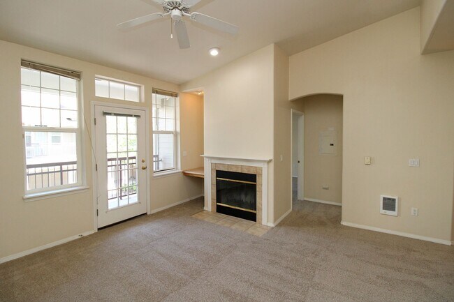 Foto del edificio - 1170 NE 64th Ln