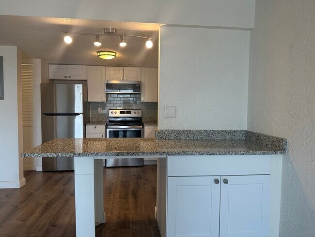 Foto del edificio - 585 Revere Beach Pkwy
