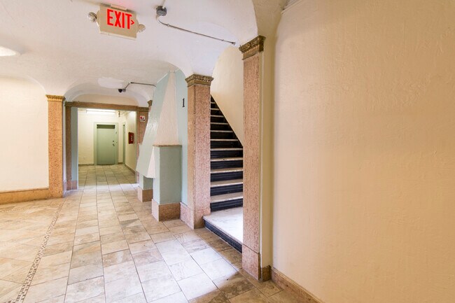 Foto del edificio - 120 N Oraton Pkwy