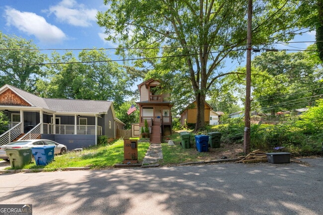 Building Photo - 1079 Sims St SW