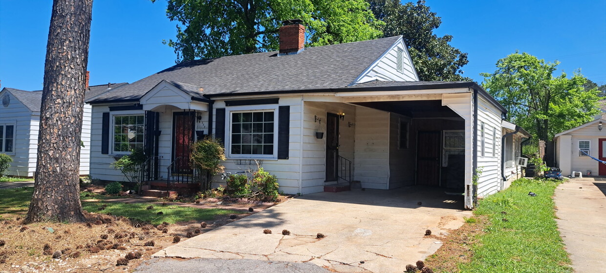Foto principal - 733 Center Pl SW