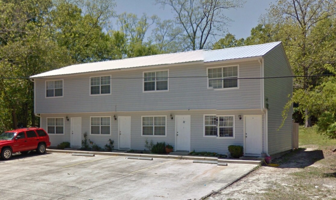 185 N 7th St, DeFuniak Springs, FL 32433 Townhome Rentals in DeFuniak