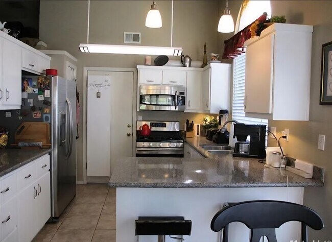 Foto del edificio - 6225 Colony Park Dr