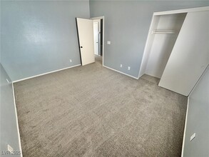 Building Photo - 6025 Draft Horse Dr Building Photo - 6025 Draft Horse Dr