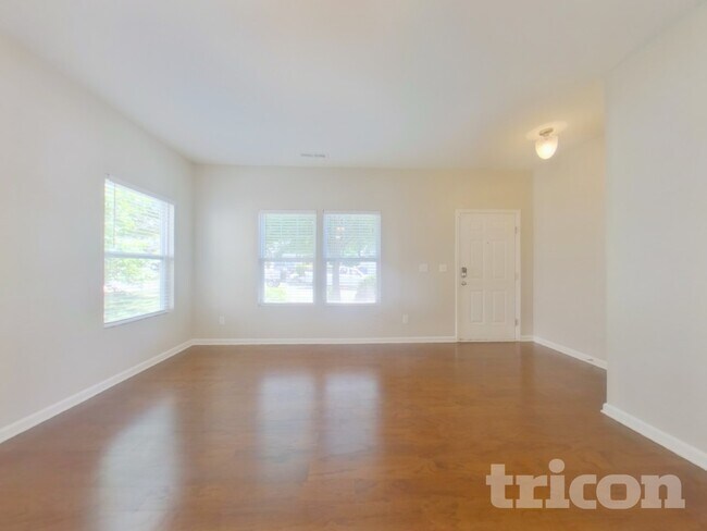 Foto del edificio - 1025 Joselynn Drive