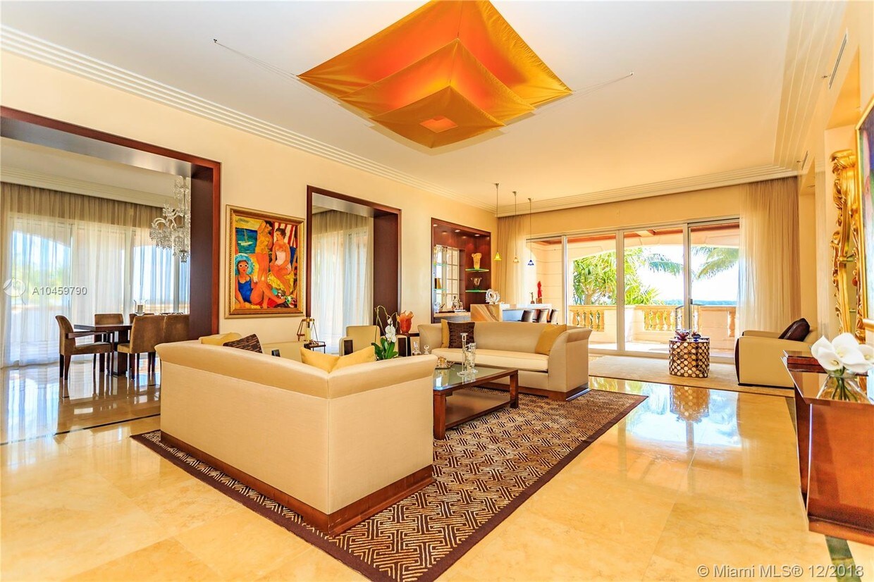 Primary Photo - 5111 Fisher Island Dr