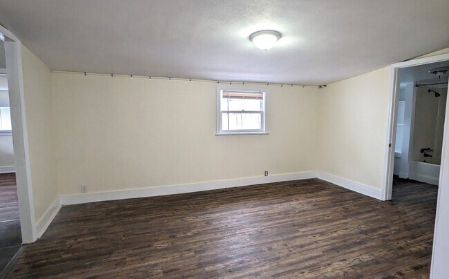 Building Photo - 1226 Langland, 2 bedroom house