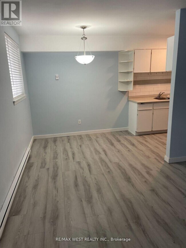 Building Photo - 2365 Marine Dr