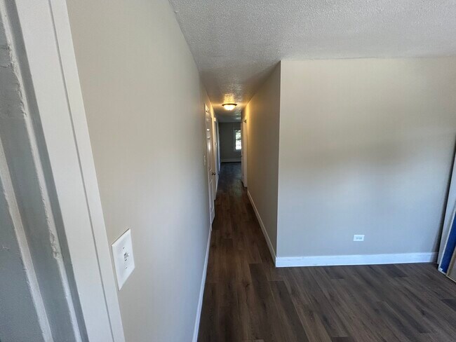 Foto del edificio - 7403 W 71st St