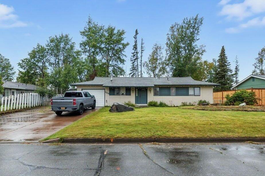 Foto principal - 709 Cypress Dr