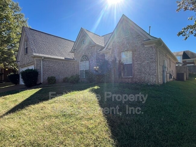 Photo - 10095 Lynham Dr House