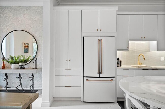 Foto del edificio - 521 SW Ocean Blvd