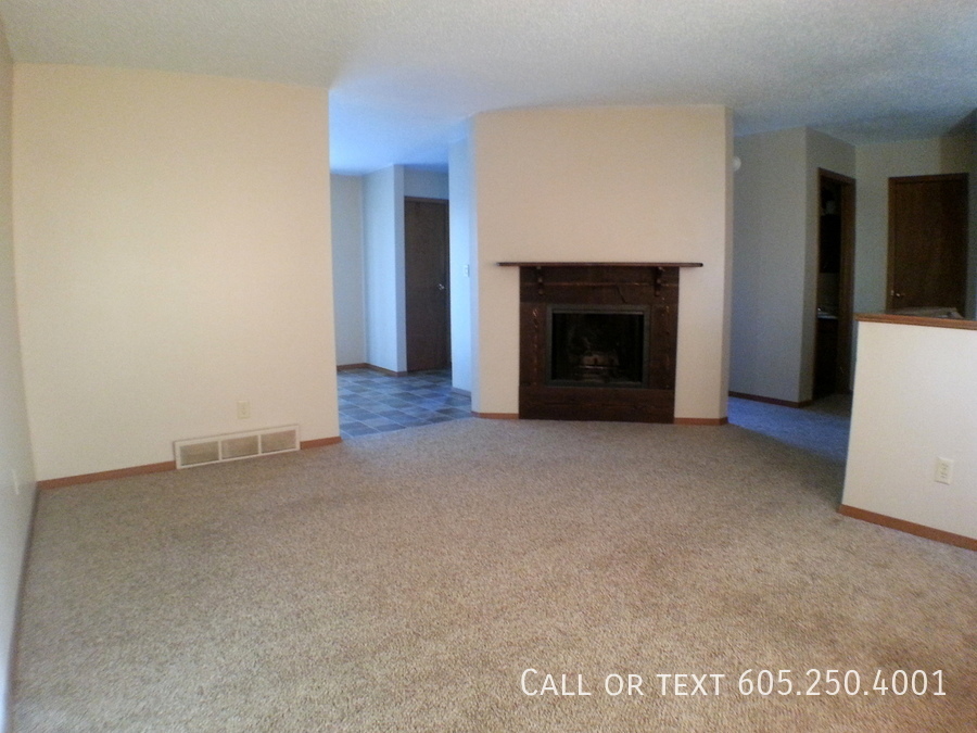 3 Bedroom 2.5 Bathroom side-by-side duplex... - Room for Rent in Sioux ...