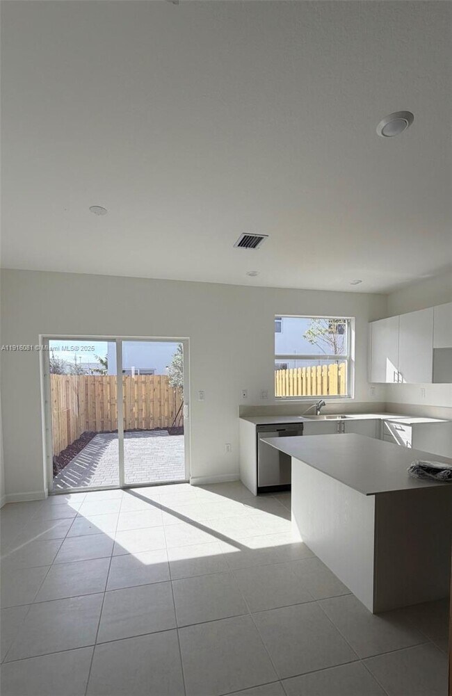 Foto del edificio - 15584 SW 276th Terrace