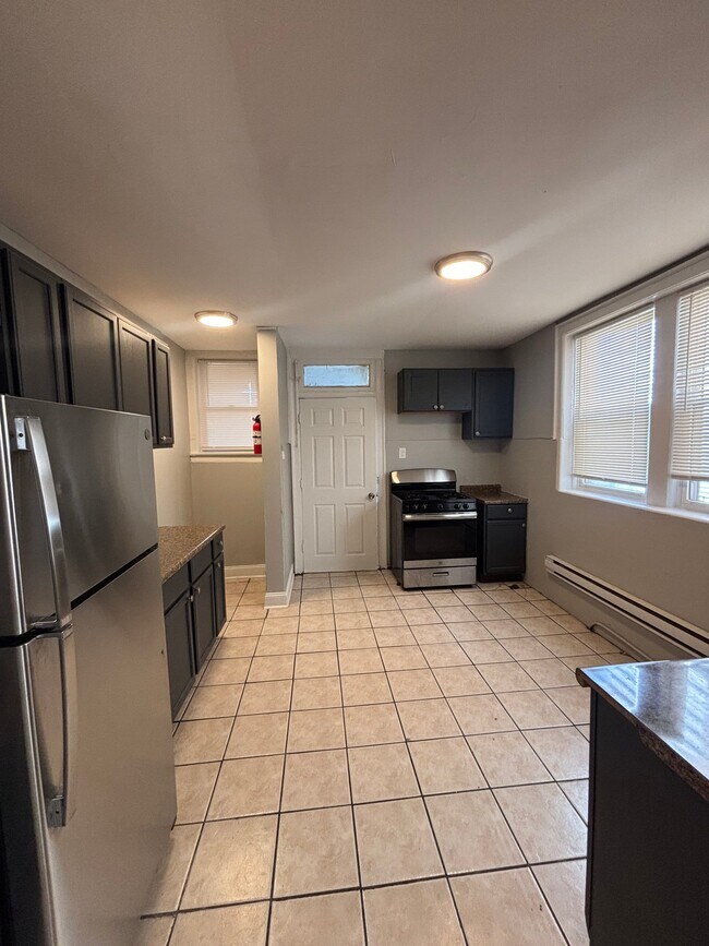 Foto del edificio - 8346-8348 S Maryland Ave