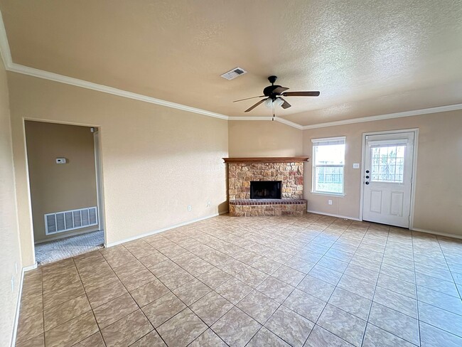 Foto del edificio - 3100 Rockwall Dr