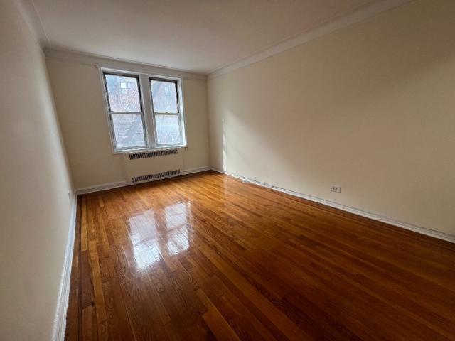 Building Photo - 1 bedroom in SUNNYSIDE NY 11104