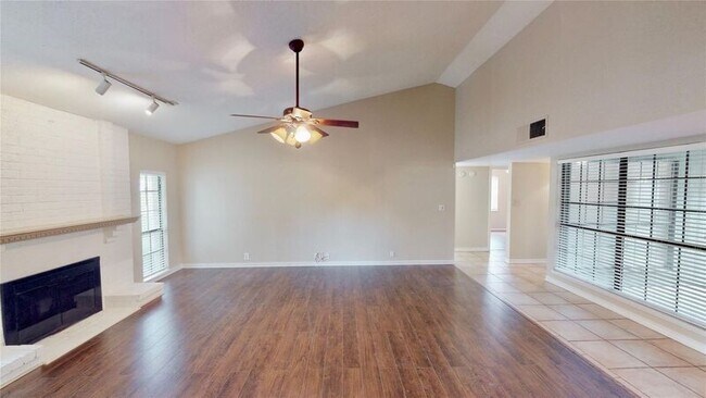 Building Photo - 1124 Kesser Dr