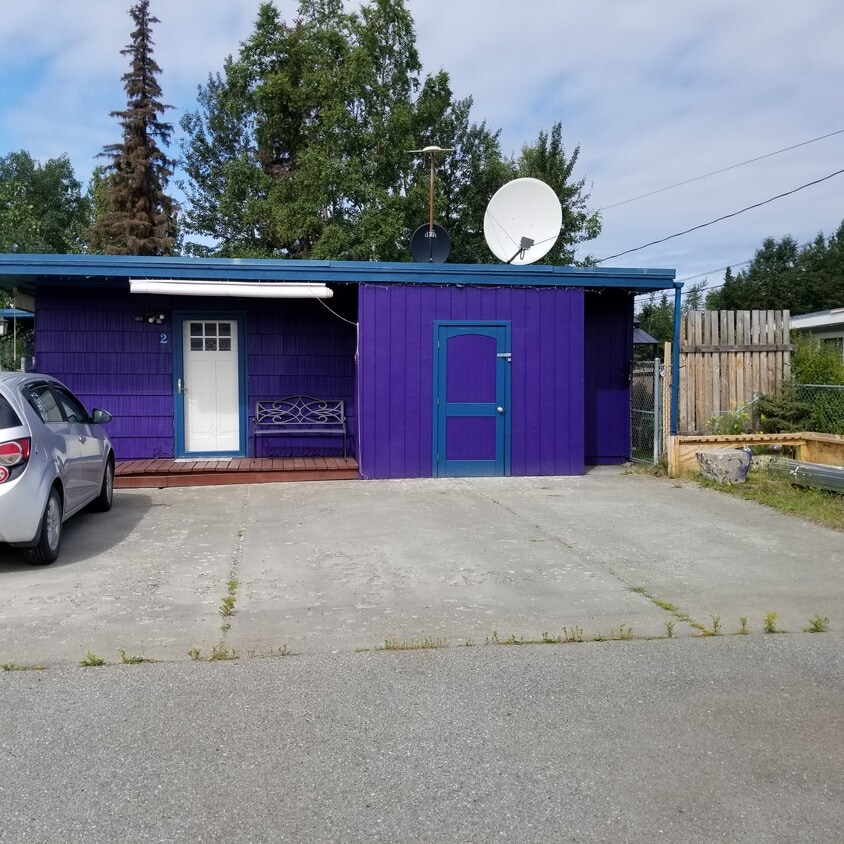 Primary Photo - 4430 Van Buren St