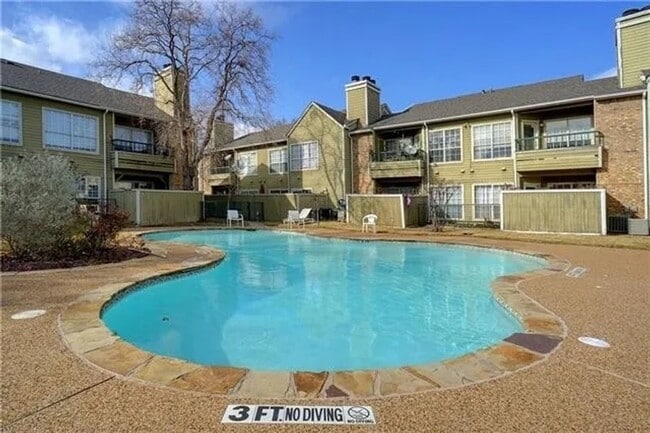 Building Photo - 4115 Esters Rd