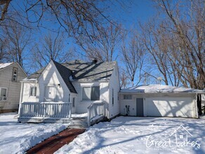 Building Photo - 8103 Continental Ave