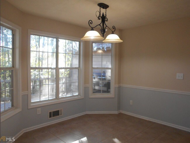 Building Photo - 170 Valleydale Dr