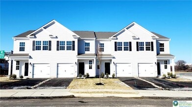 Building Photo - 1104 Martin Rd