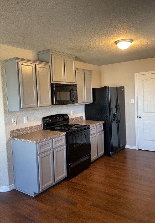 Foto del edificio - COMING SOON!