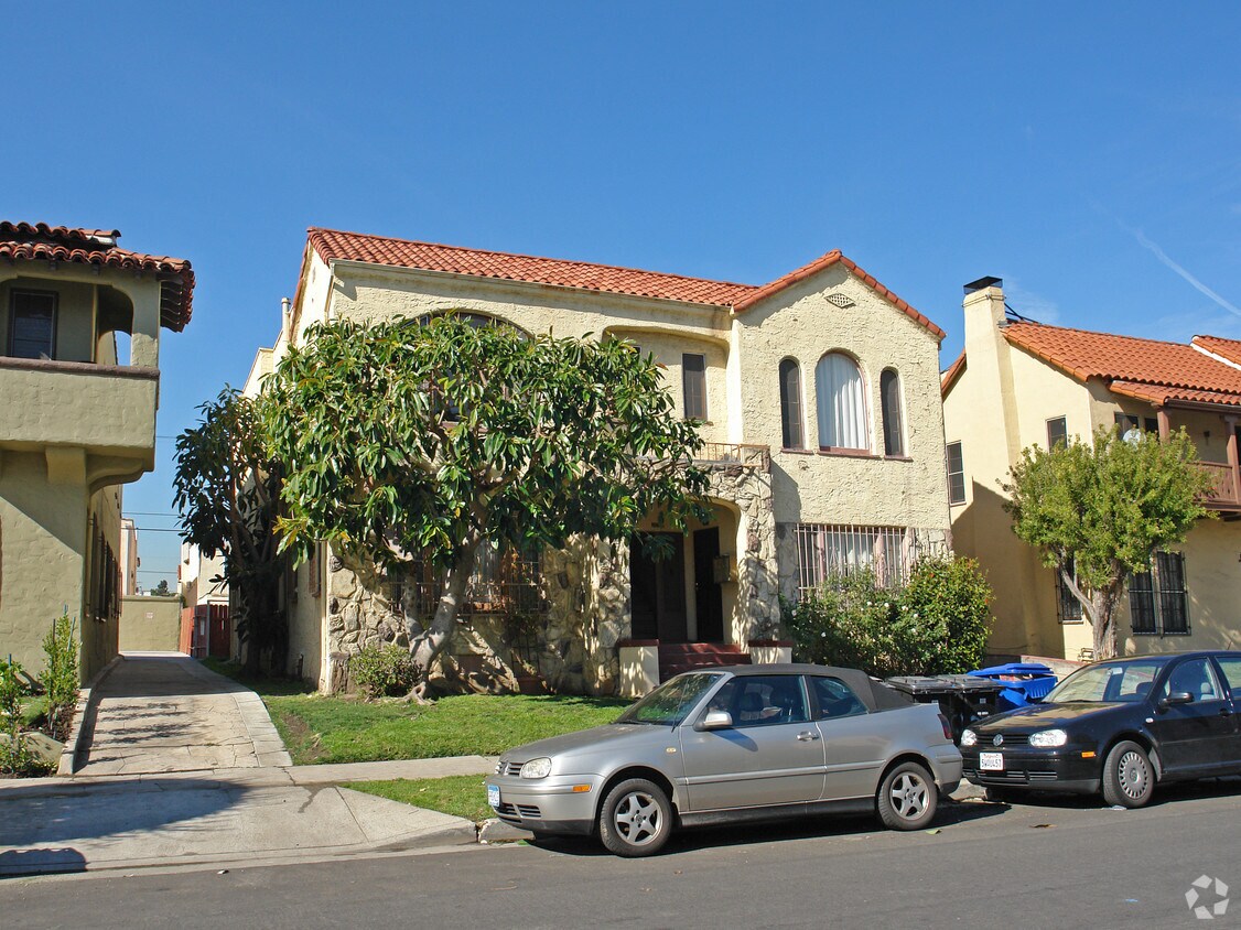 Building Photo - 361 N Stanley Ave