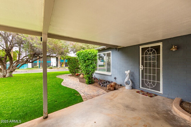 Building Photo - 6931 E Almeria Rd