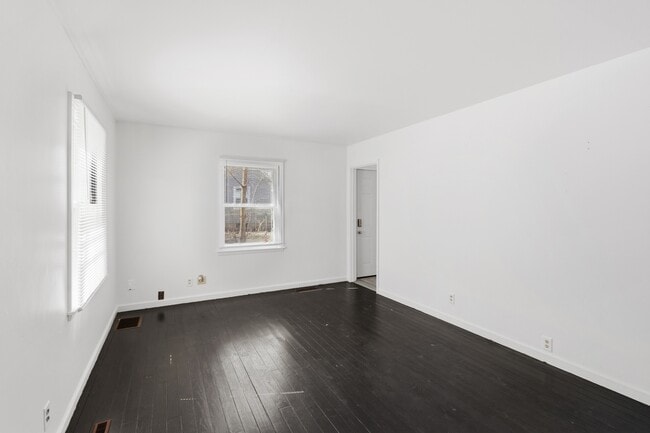 Building Photo - 208 Arcadia Dr