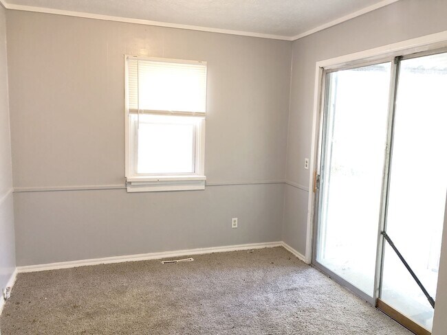 Foto del edificio - 3 Bed 1 Bath Single Family Home in Maple Heights!