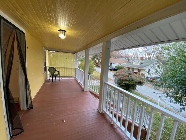 Building Photo - West AVL - Nice Apartment minutes from Hay...