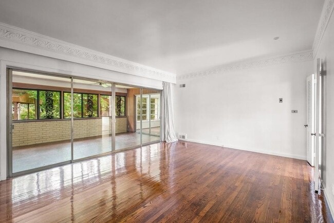 Foto del edificio - 757 Old Ivy Rd NE