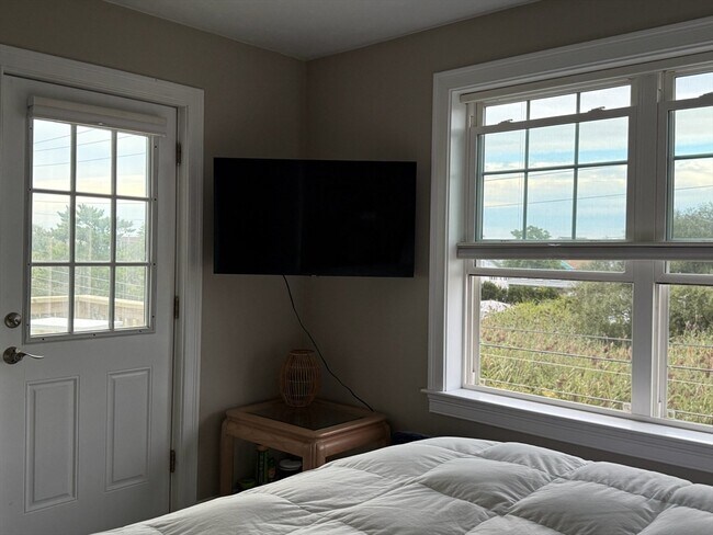 Foto del edificio - 345 Plymouth Ave