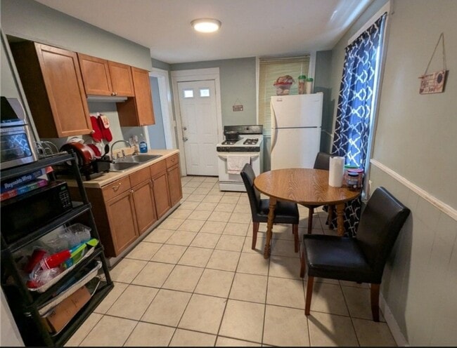 Foto del edificio - 197 Brooks Ave