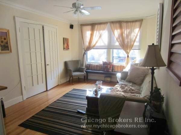 Building Photo - 1bed with Heat at Southport and Addison