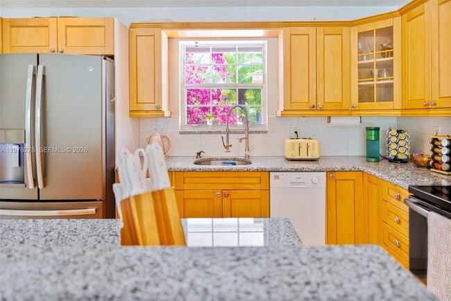 Foto del edificio - 809 SE 14th Dr