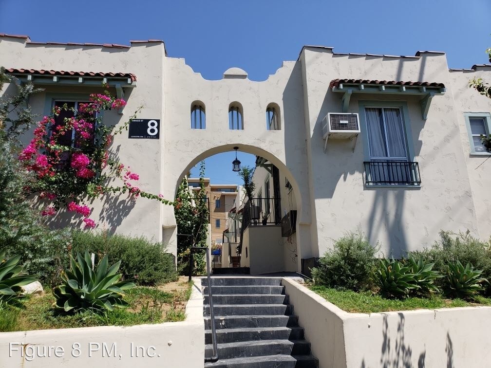 Primary Photo - 1514 N Glendale Blvd