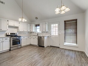 Building Photo - 1603 SW 23rd St