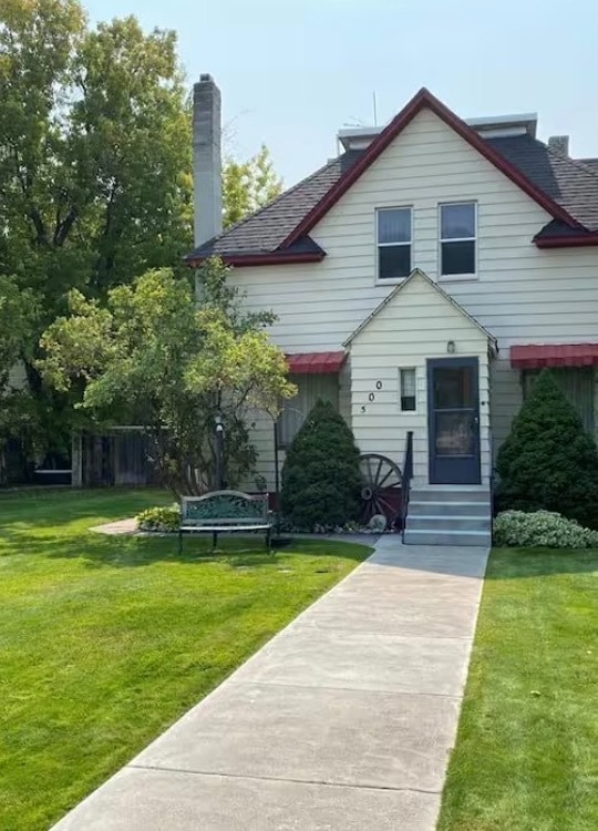 Building Photo - Rigby Home