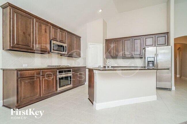 Building Photo - 749 Bosley Dr