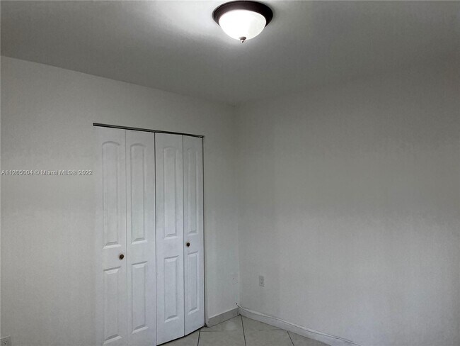 Building Photo - 181 NW 47th Ave