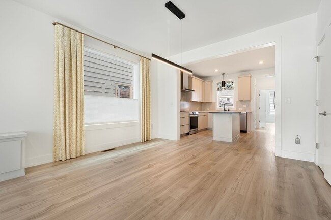 Foto del edificio - Modern 3 Bedroom+Large Bonus Room and Fenced Yard in Chatham Park Pittsboro!